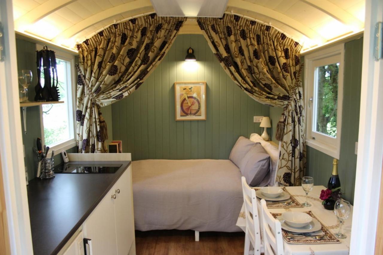 The Kestrel Shepherd Hut, Whitehouse Farm Stowmarket Exterior photo