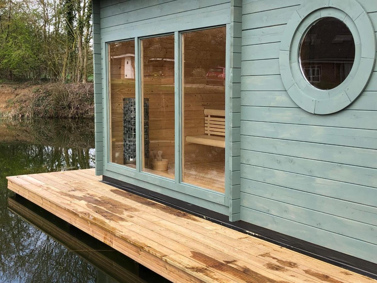 The Kestrel Shepherd Hut, Whitehouse Farm Stowmarket Exterior photo